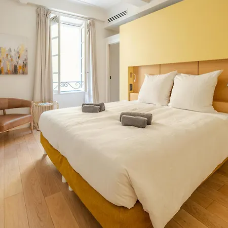 Beau Clocher 住宿加早餐酒店 3*