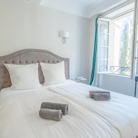 Beau Clocher 圣特罗佩